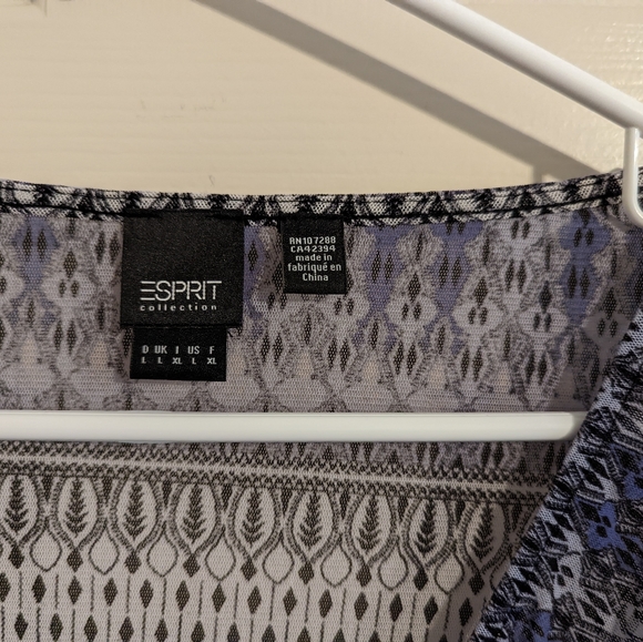 2/$20 Esprit Long Sleeve Patterned Sheer Blouse Size Large - Picture 3 of 10